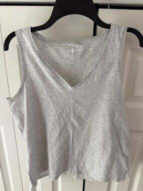 Old Navy Gray V-Neck Cotton Tank Top